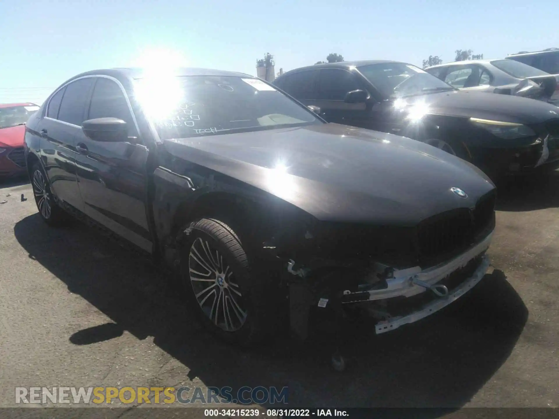 1 Фотография поврежденного автомобиля WBAJA5C57KBX86695 BMW 5 SERIES 2019