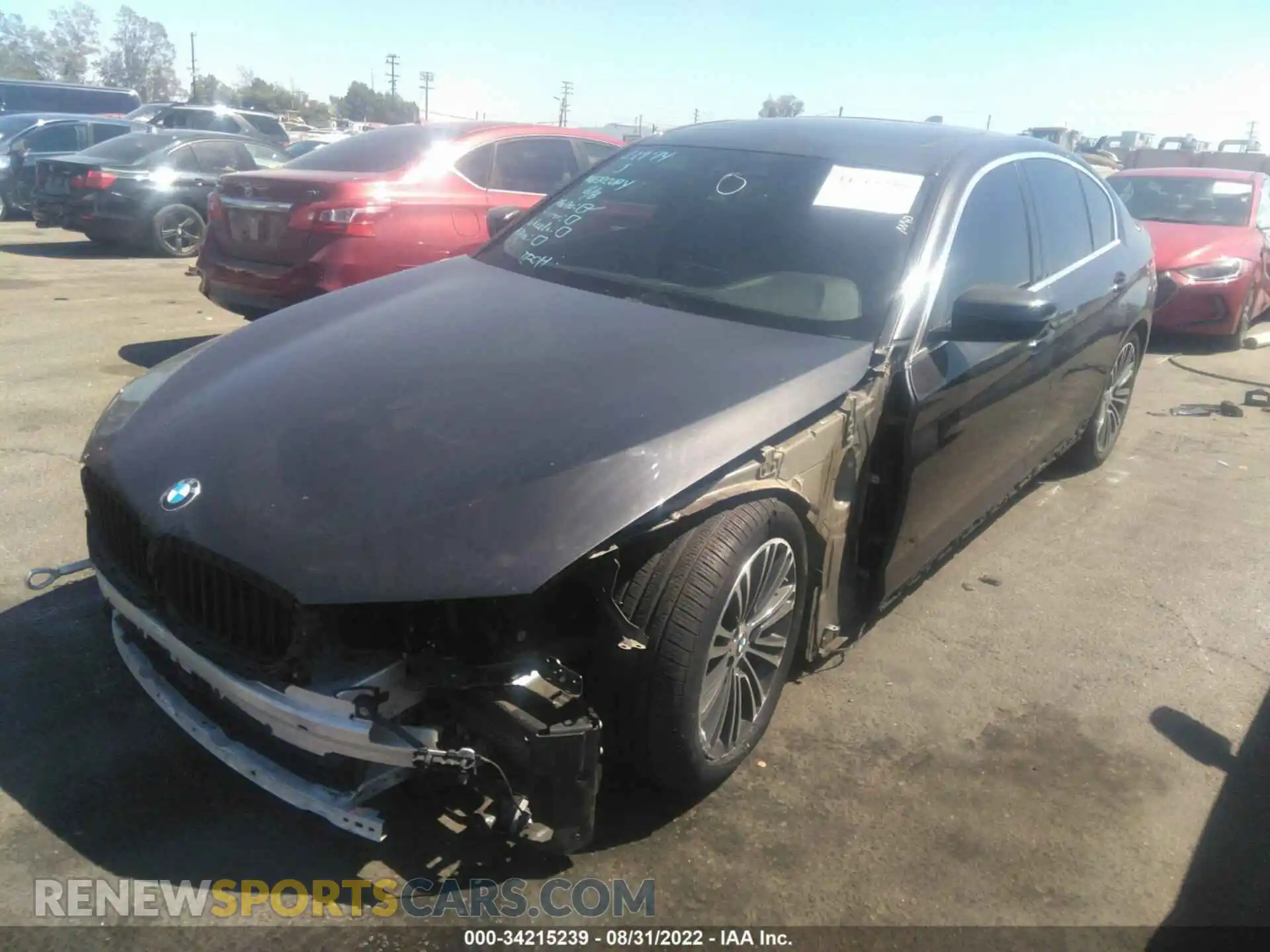 2 Фотография поврежденного автомобиля WBAJA5C57KBX86695 BMW 5 SERIES 2019