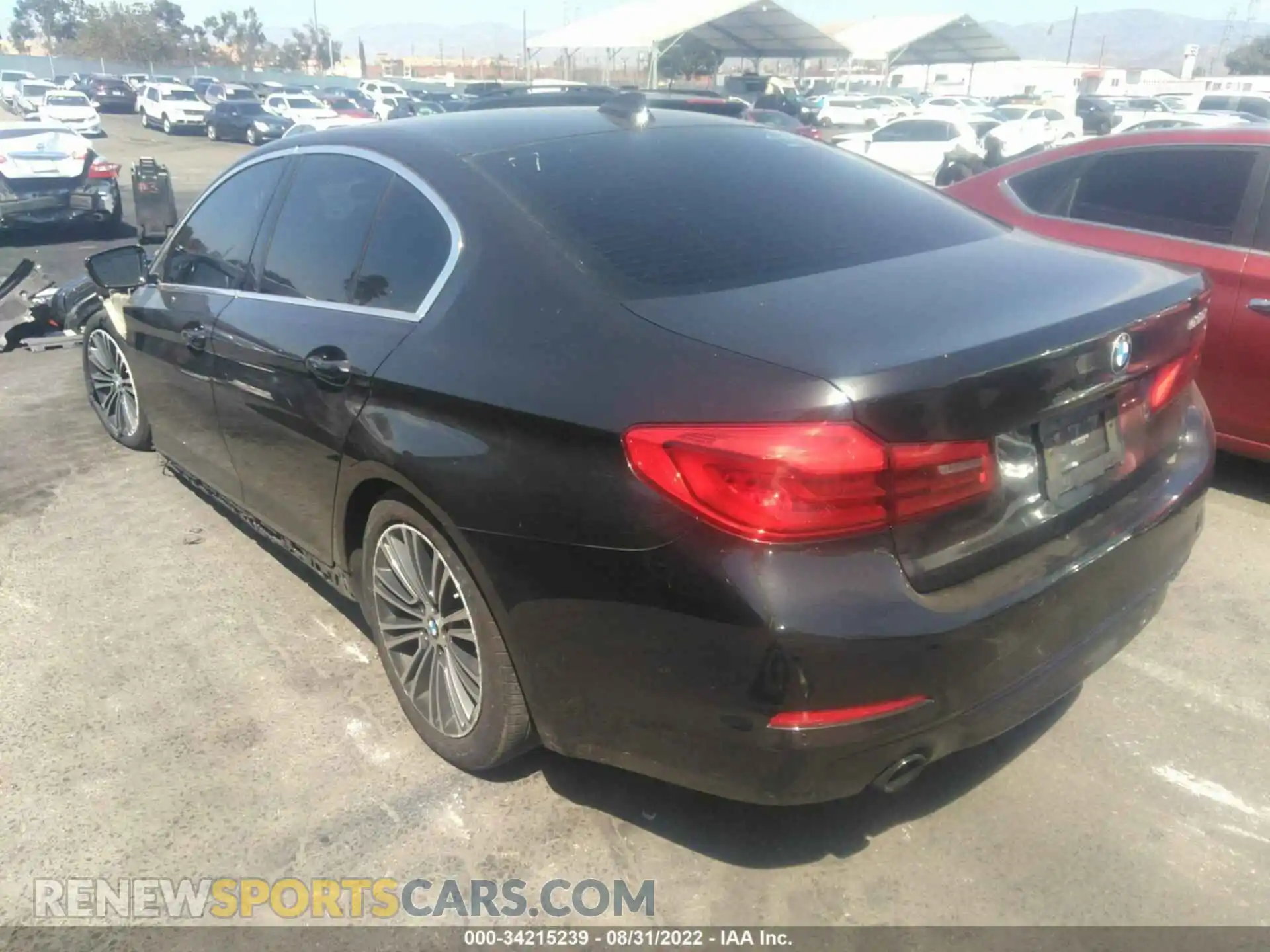 3 Фотография поврежденного автомобиля WBAJA5C57KBX86695 BMW 5 SERIES 2019