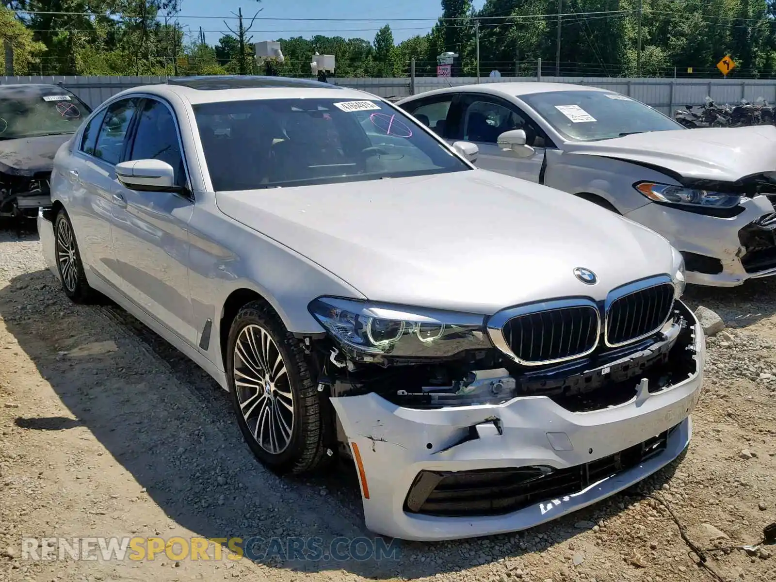 1 fotografías del automóvil dañado WBAJA5C57KWA57799 BMW 5 SERIES 2019