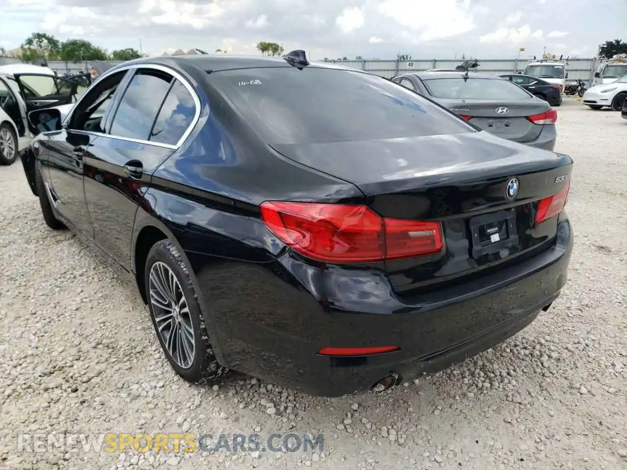 3 fotografías del automóvil dañado WBAJA5C58KWW14748 BMW 5 SERIES 2019