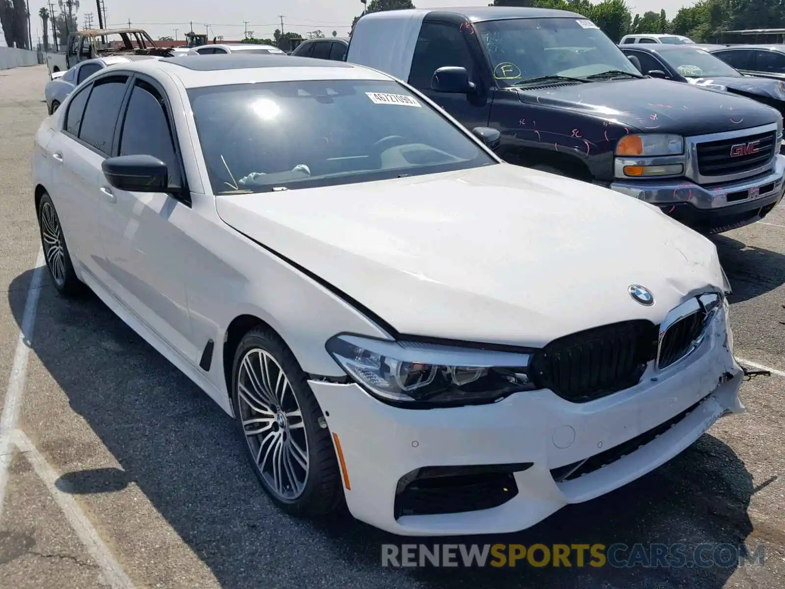 1 Photograph of a damaged car WBAJA5C5XKBX87064 BMW 5 SERIES 2019