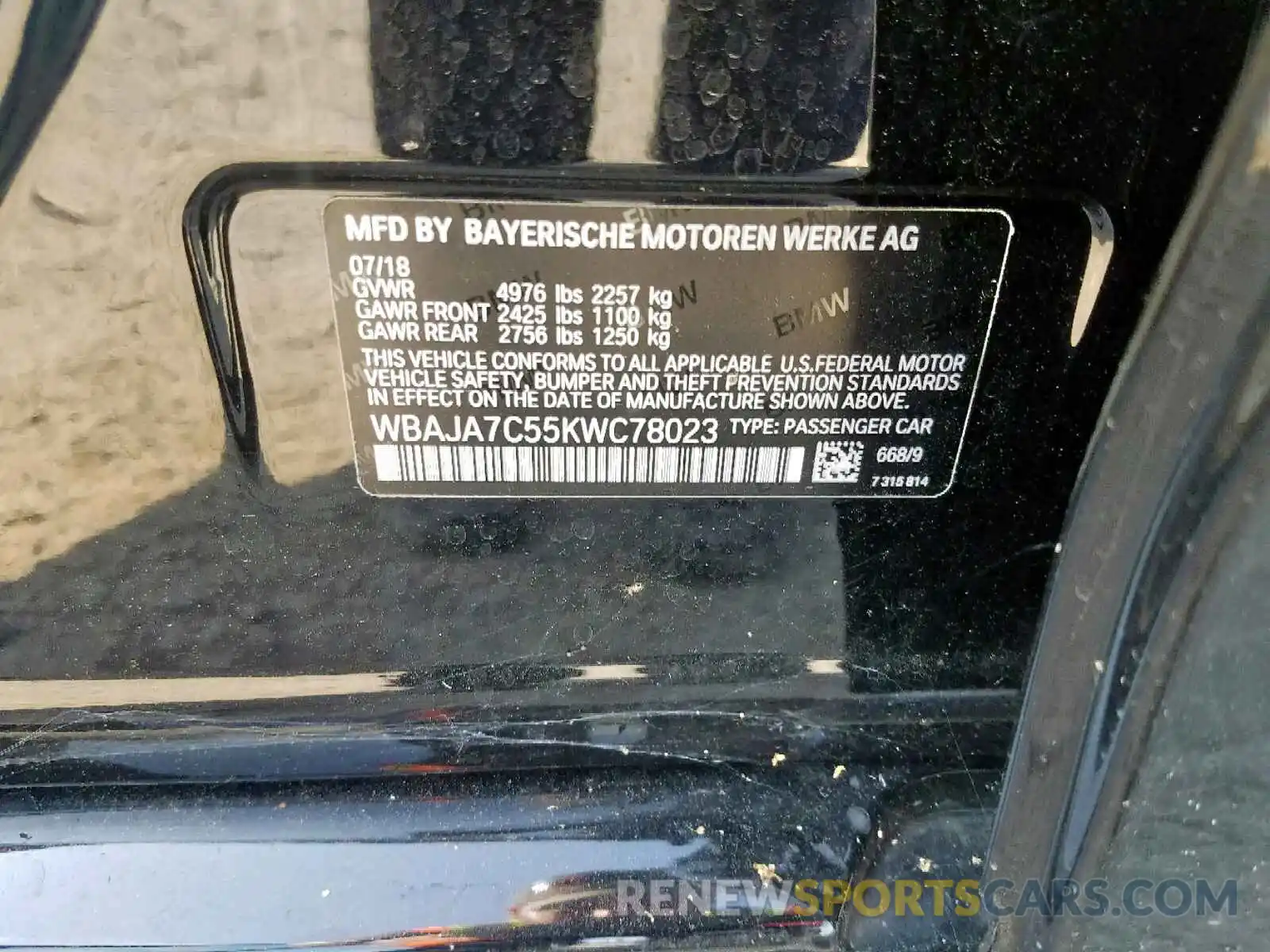 10 Photograph of a damaged car WBAJA7C55KWC78023 BMW 5 SERIES 2019