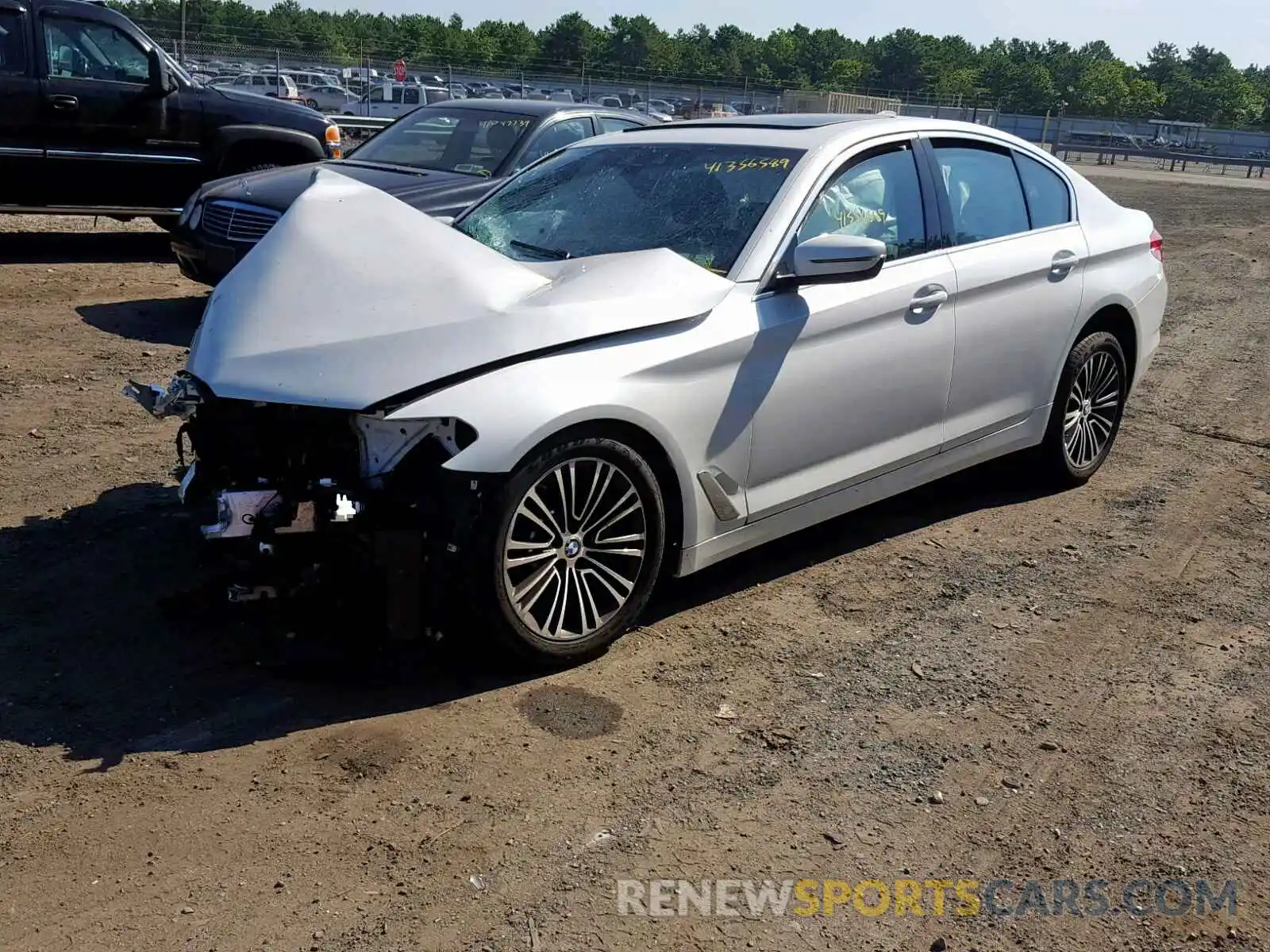 2 Photograph of a damaged car WBAJA7C57KG909877 BMW 5 SERIES 2019