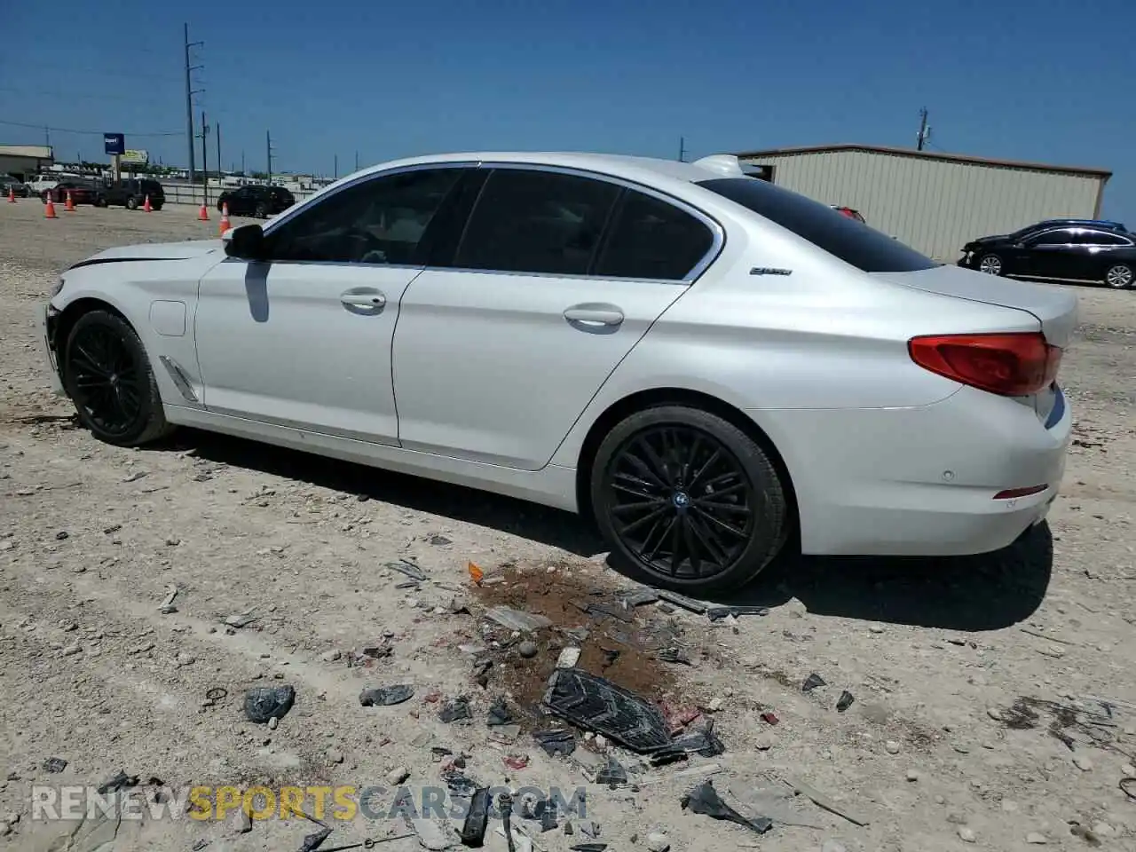 2 Photograph of a damaged car WBAJA9C50KB253692 BMW 5 SERIES 2019