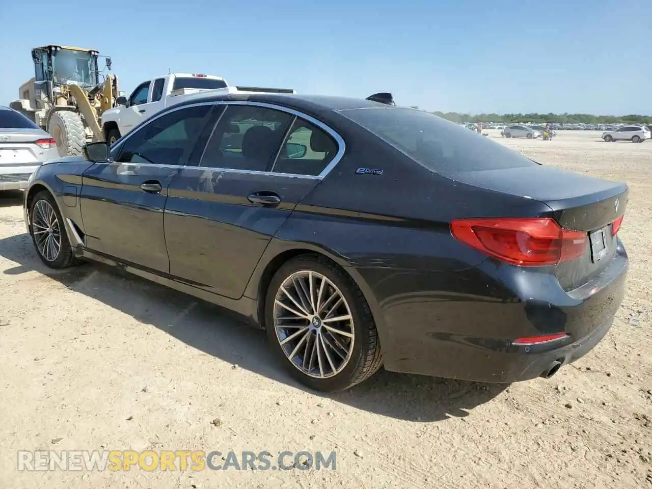2 Photograph of a damaged car WBAJA9C52KB389192 BMW 5 SERIES 2019