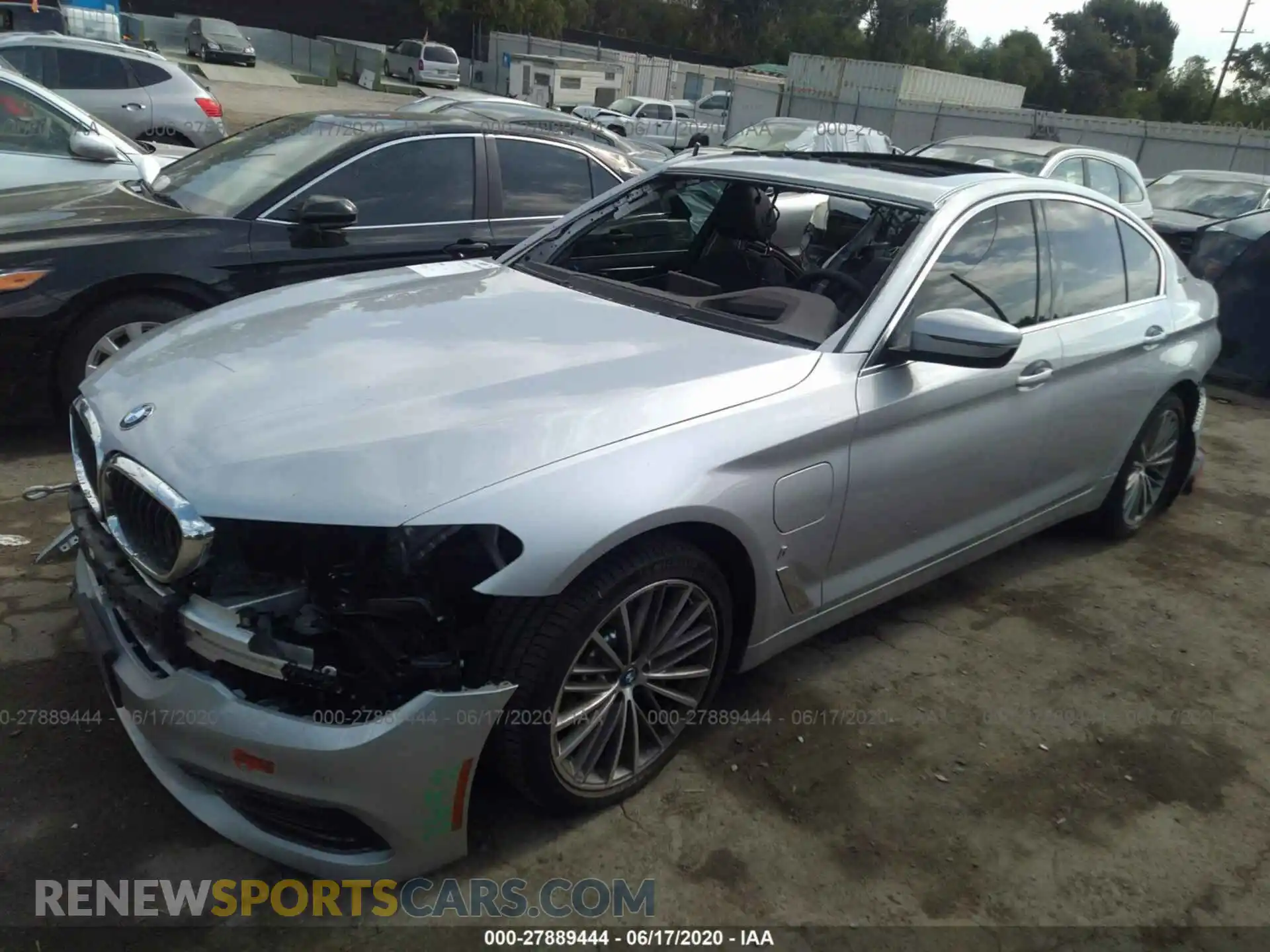 2 Photograph of a damaged car WBAJA9C53KB393638 BMW 5 SERIES 2019