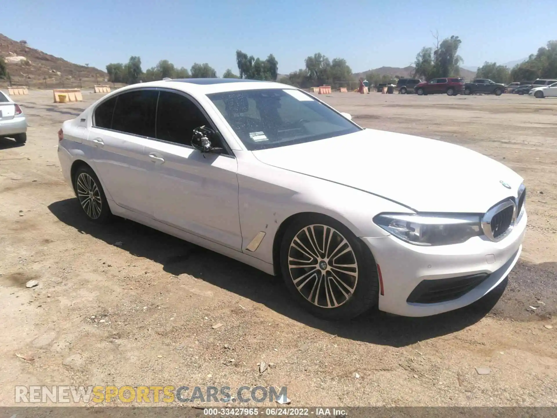 1 Photograph of a damaged car WBAJA9C55KB254899 BMW 5 SERIES 2019