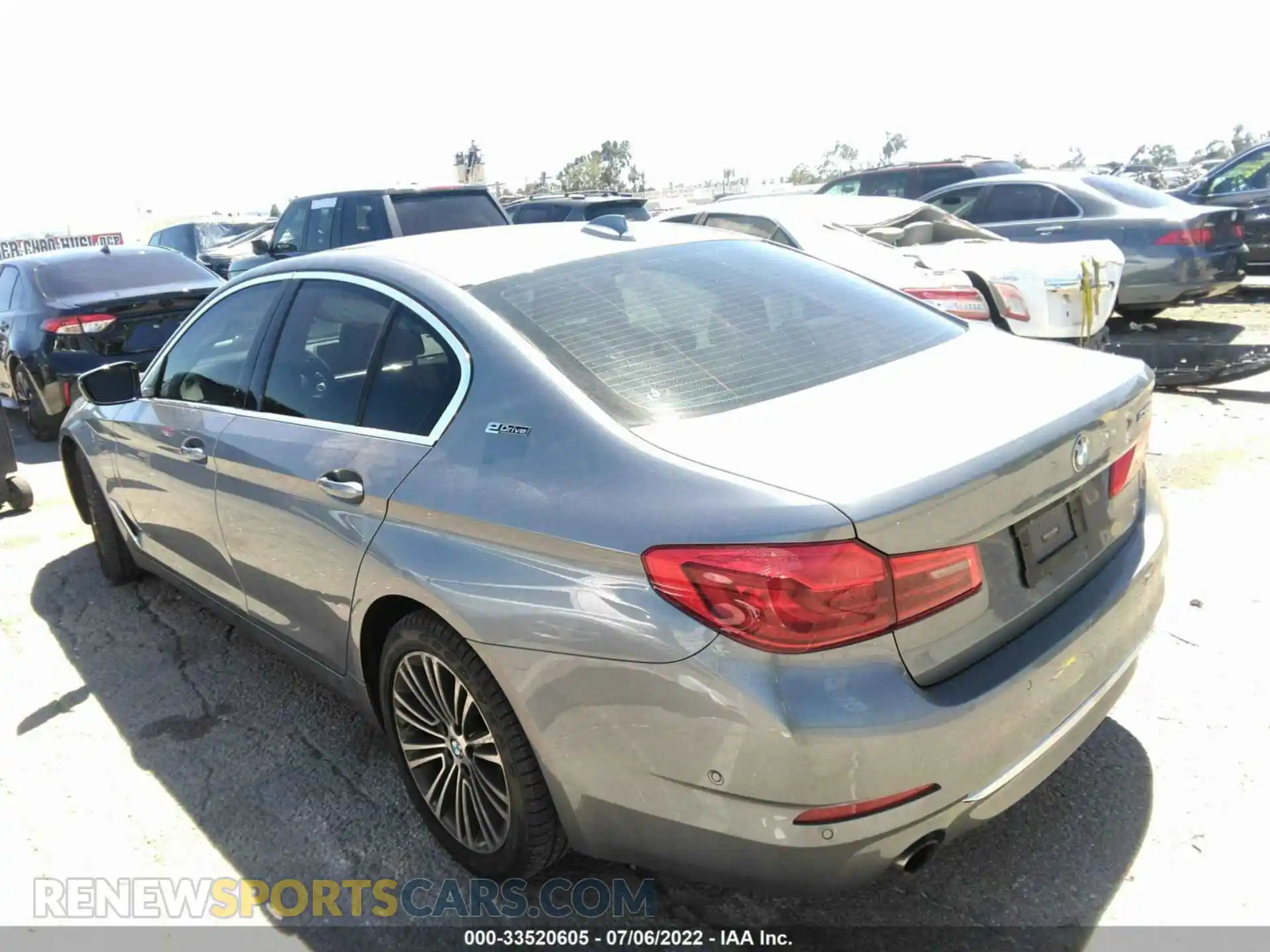 3 Photograph of a damaged car WBAJA9C56KB253597 BMW 5 SERIES 2019