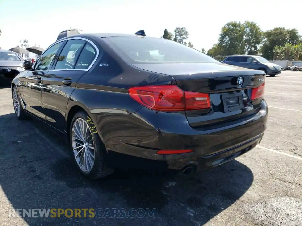 3 Photograph of a damaged car WBAJA9C56KB399031 BMW 5 SERIES 2019