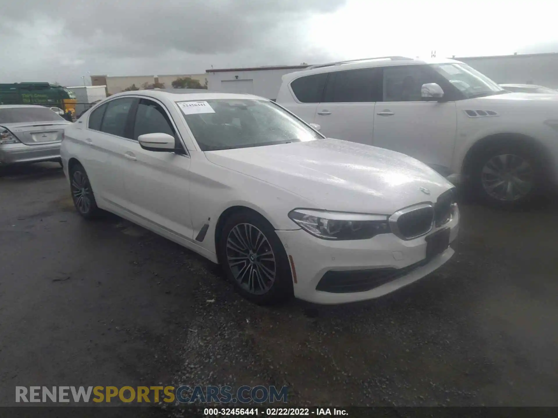 1 Photograph of a damaged car WBAJA9C58KB254945 BMW 5 SERIES 2019