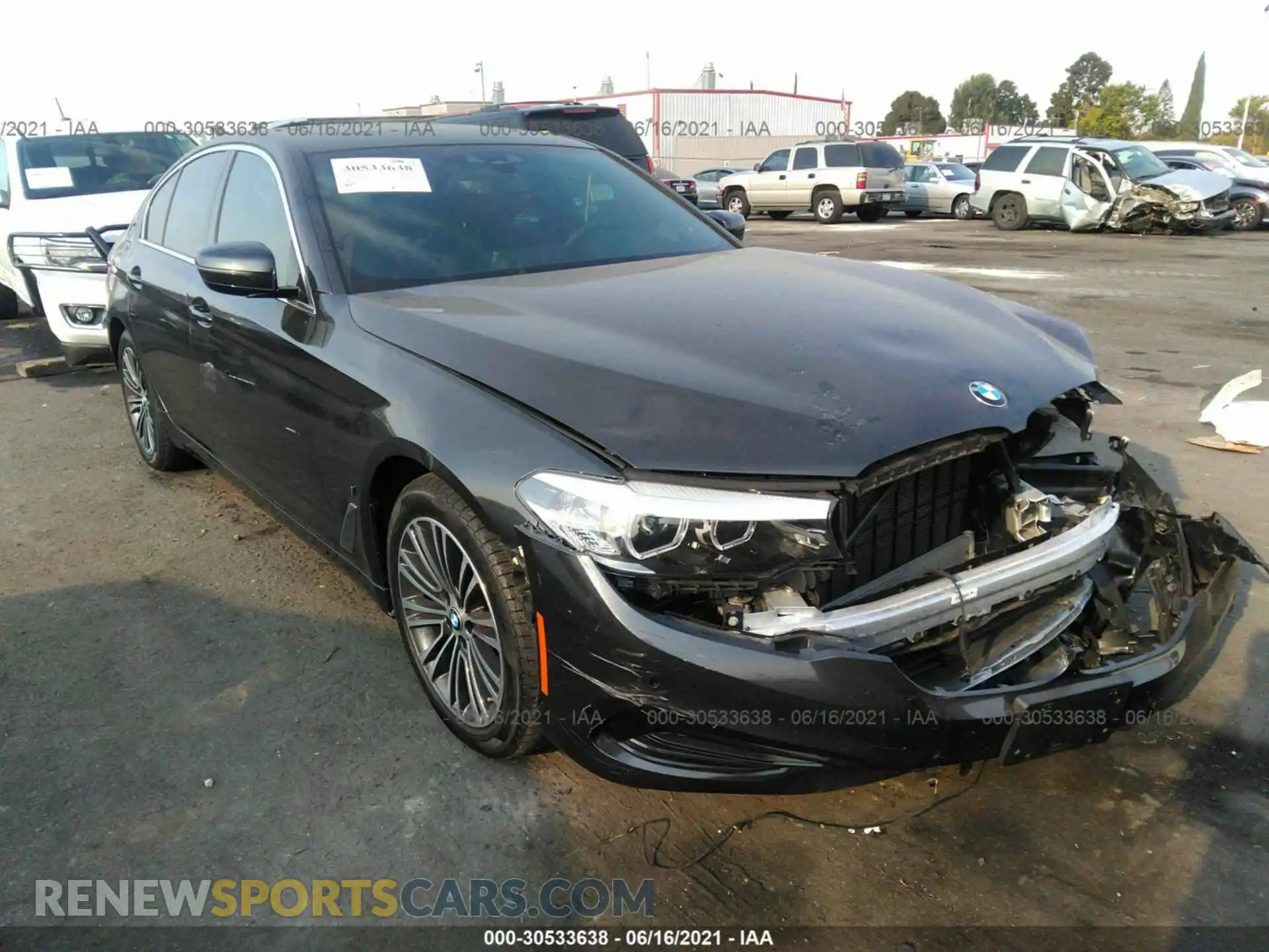 1 Photograph of a damaged car WBAJA9C58KB399404 BMW 5 SERIES 2019