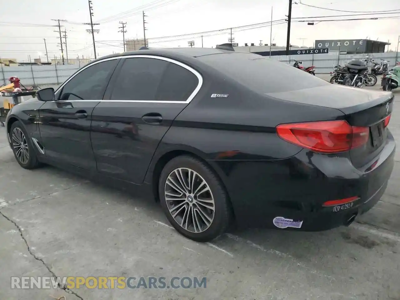 2 Photograph of a damaged car WBAJA9C59KB389271 BMW 5 SERIES 2019