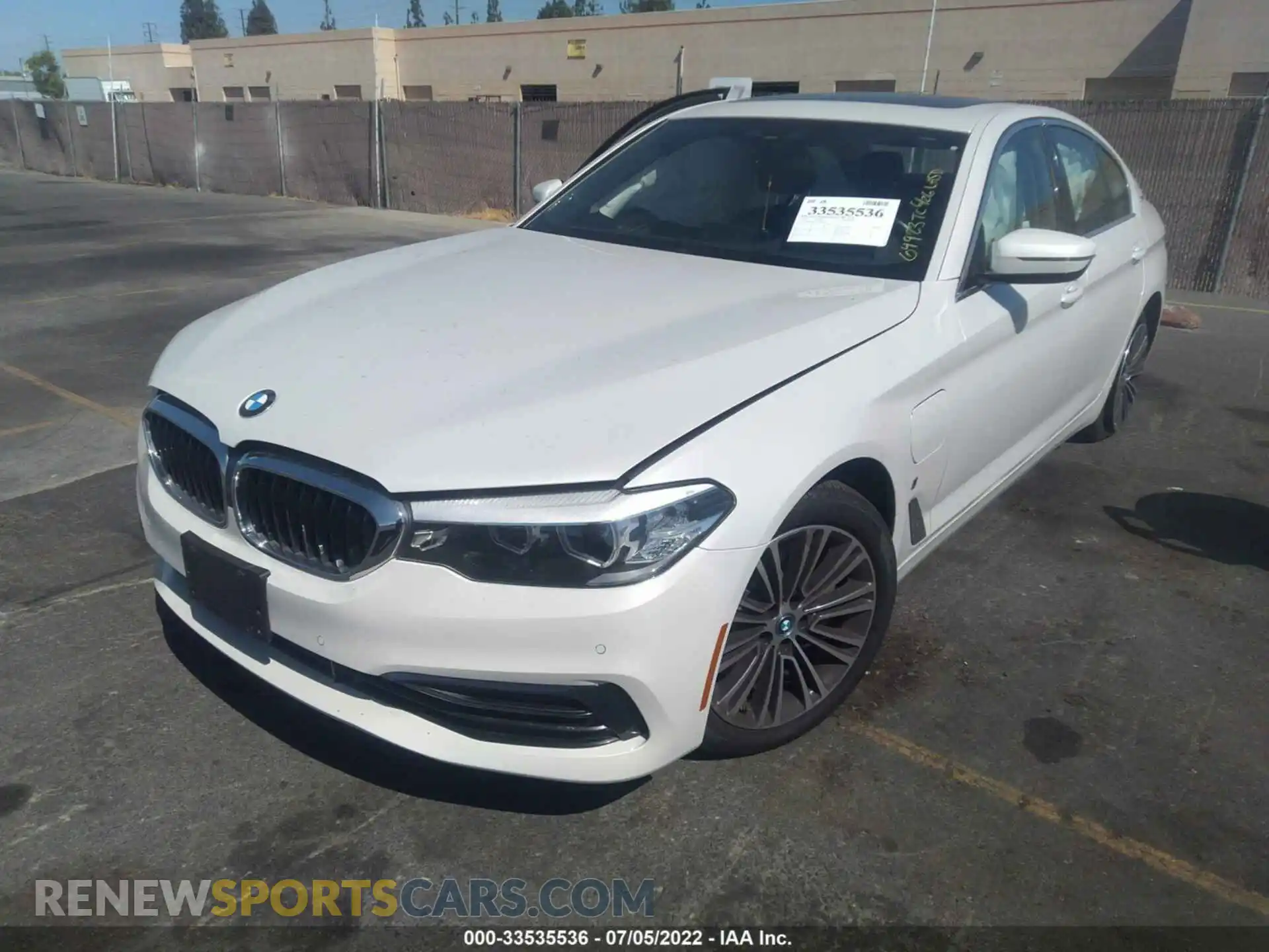 2 Photograph of a damaged car WBAJA9C5XKB253828 BMW 5 SERIES 2019