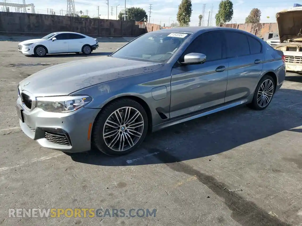 1 Photograph of a damaged car WBAJA9C5XKB254848 BMW 5 SERIES 2019