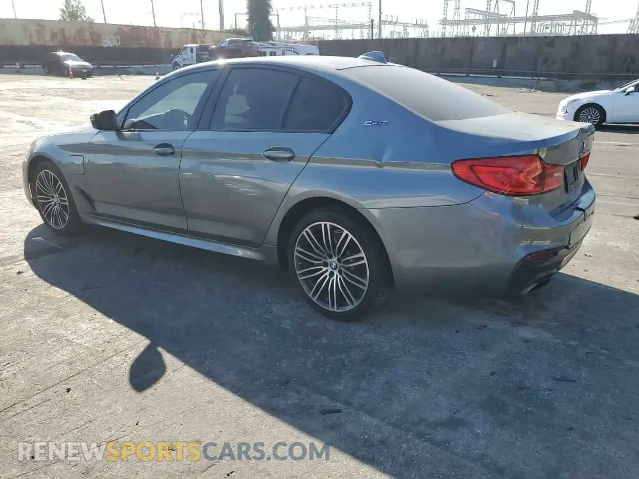 2 Photograph of a damaged car WBAJA9C5XKB254848 BMW 5 SERIES 2019