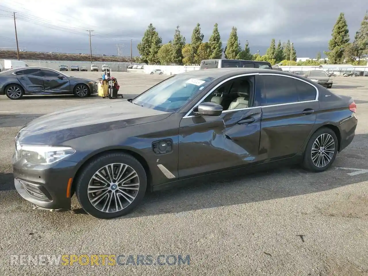 1 Photograph of a damaged car WBAJA9C5XKB392471 BMW 5 SERIES 2019