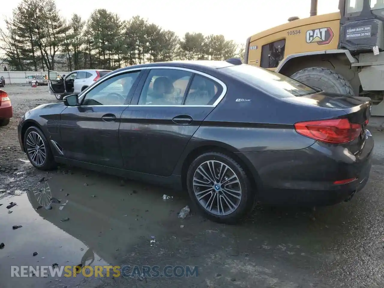 2 Photograph of a damaged car WBAJB1C50KB376567 BMW 5 SERIES 2019