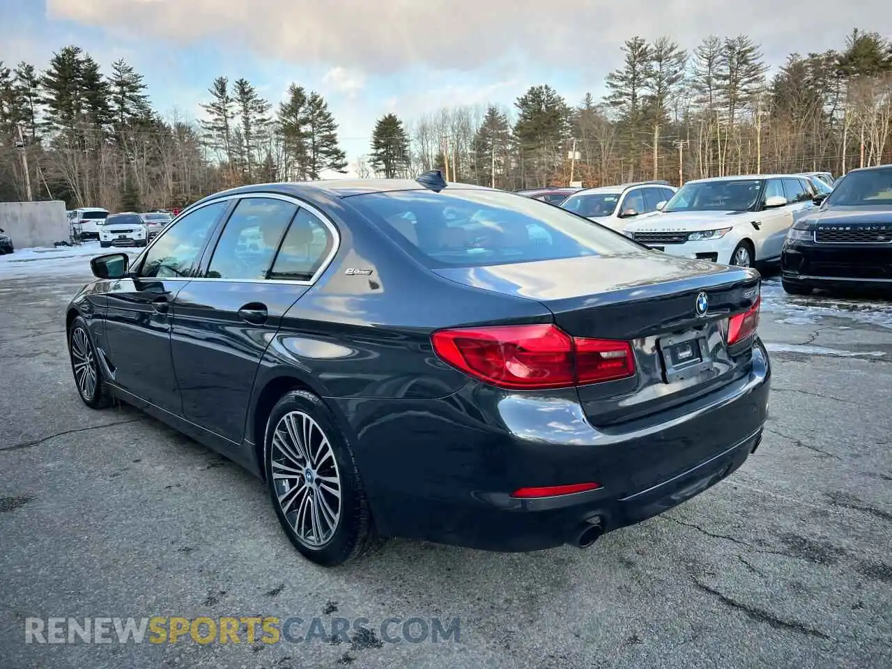 3 Photograph of a damaged car WBAJB1C51KB375492 BMW 5 SERIES 2019