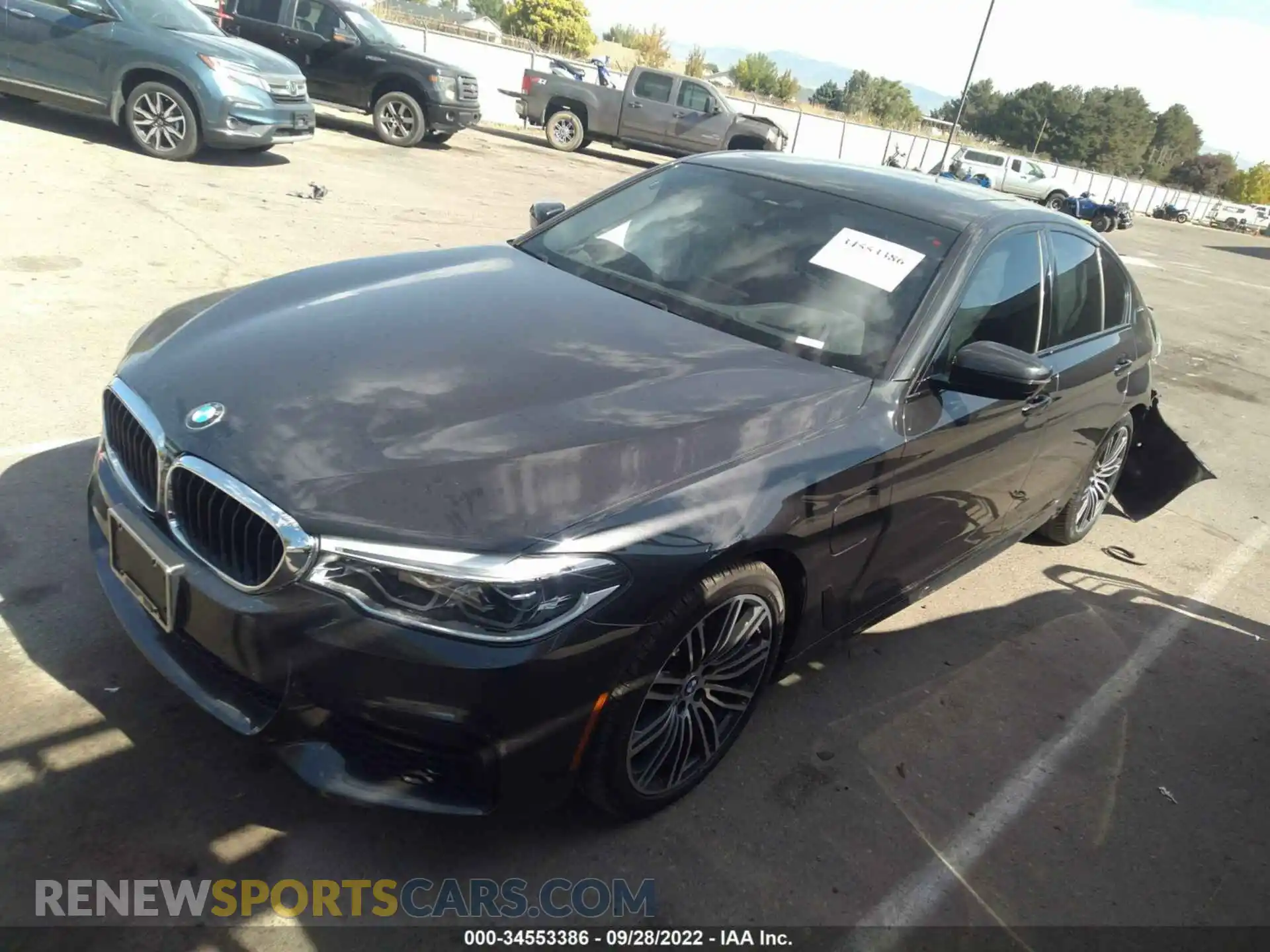 2 Photograph of a damaged car WBAJB1C51KB376593 BMW 5 SERIES 2019