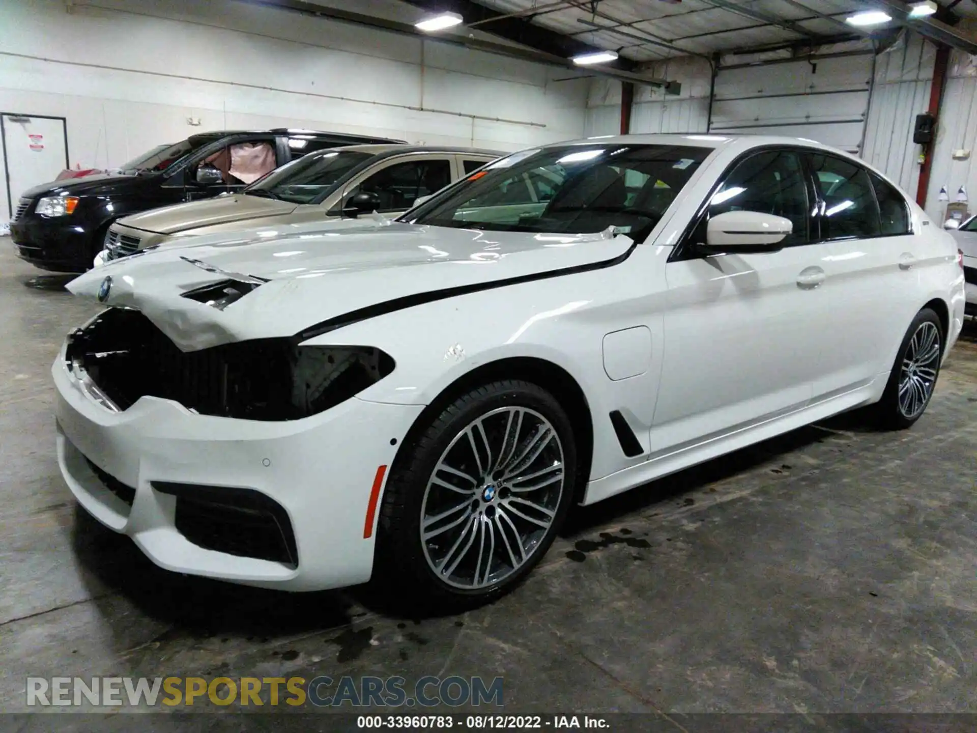 2 Photograph of a damaged car WBAJB1C51KB376674 BMW 5 SERIES 2019