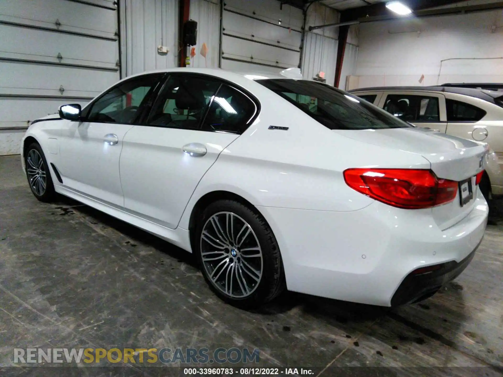3 Photograph of a damaged car WBAJB1C51KB376674 BMW 5 SERIES 2019