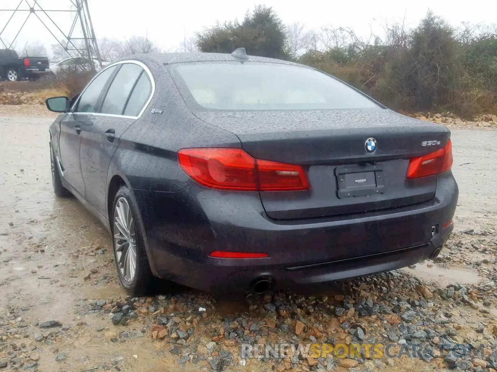 3 Photograph of a damaged car WBAJB1C52KB375243 BMW 5 SERIES 2019