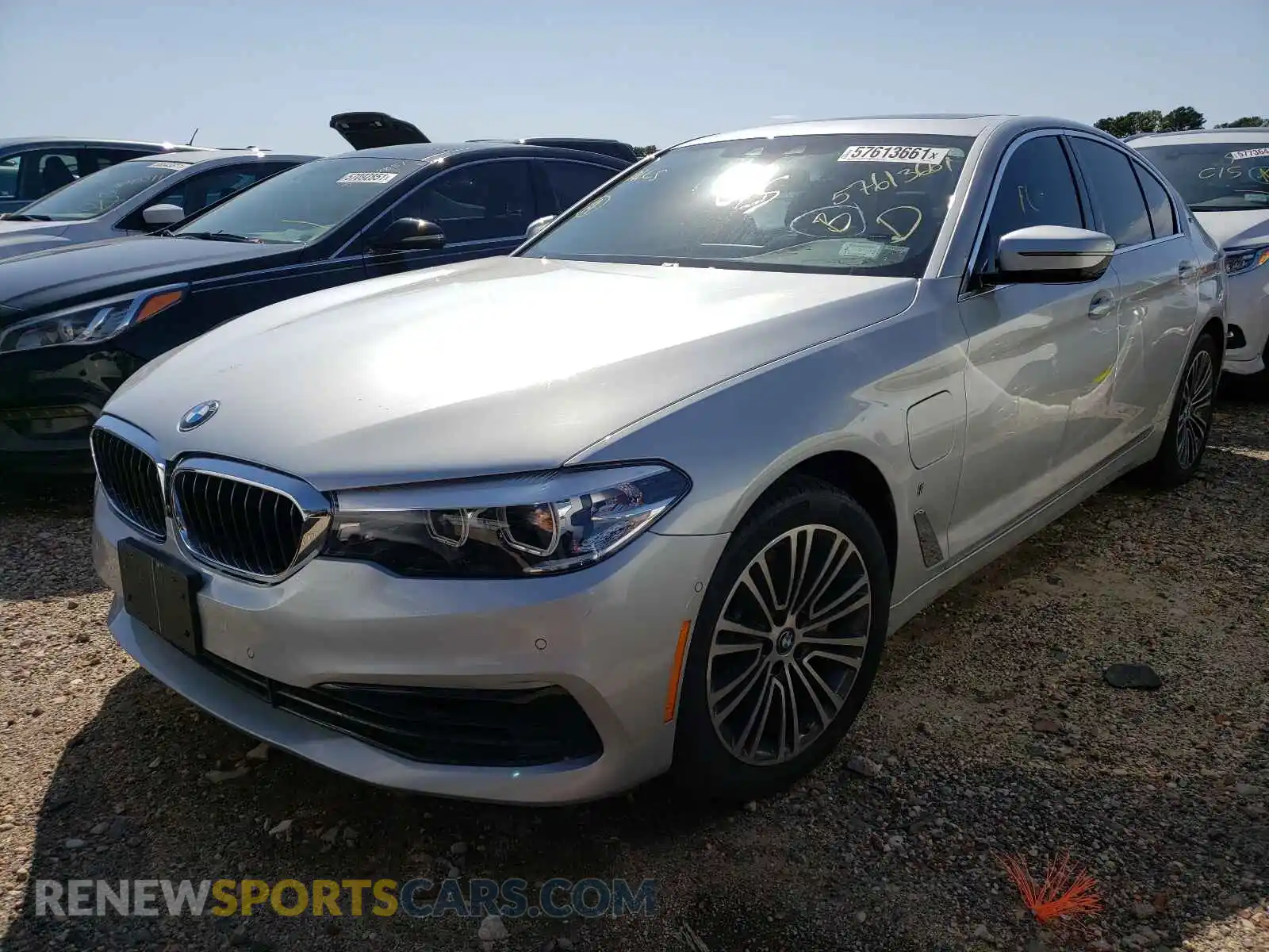 2 Photograph of a damaged car WBAJB1C58KB376543 BMW 5 SERIES 2019