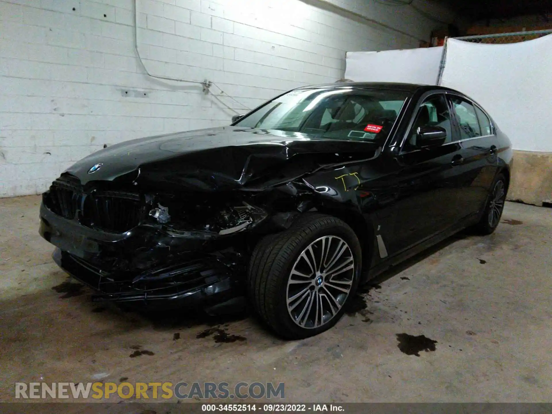 2 fotografías del automóvil dañado WBAJB1C58KB376963 BMW 5 SERIES 2019
