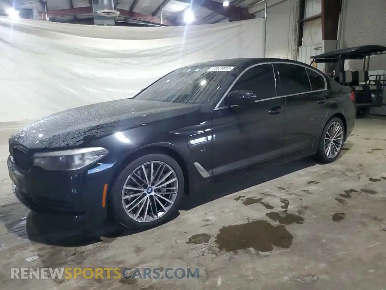 1 Фотография поврежденного автомобиля WBAJB1C59KB376731 BMW 5 SERIES 2019