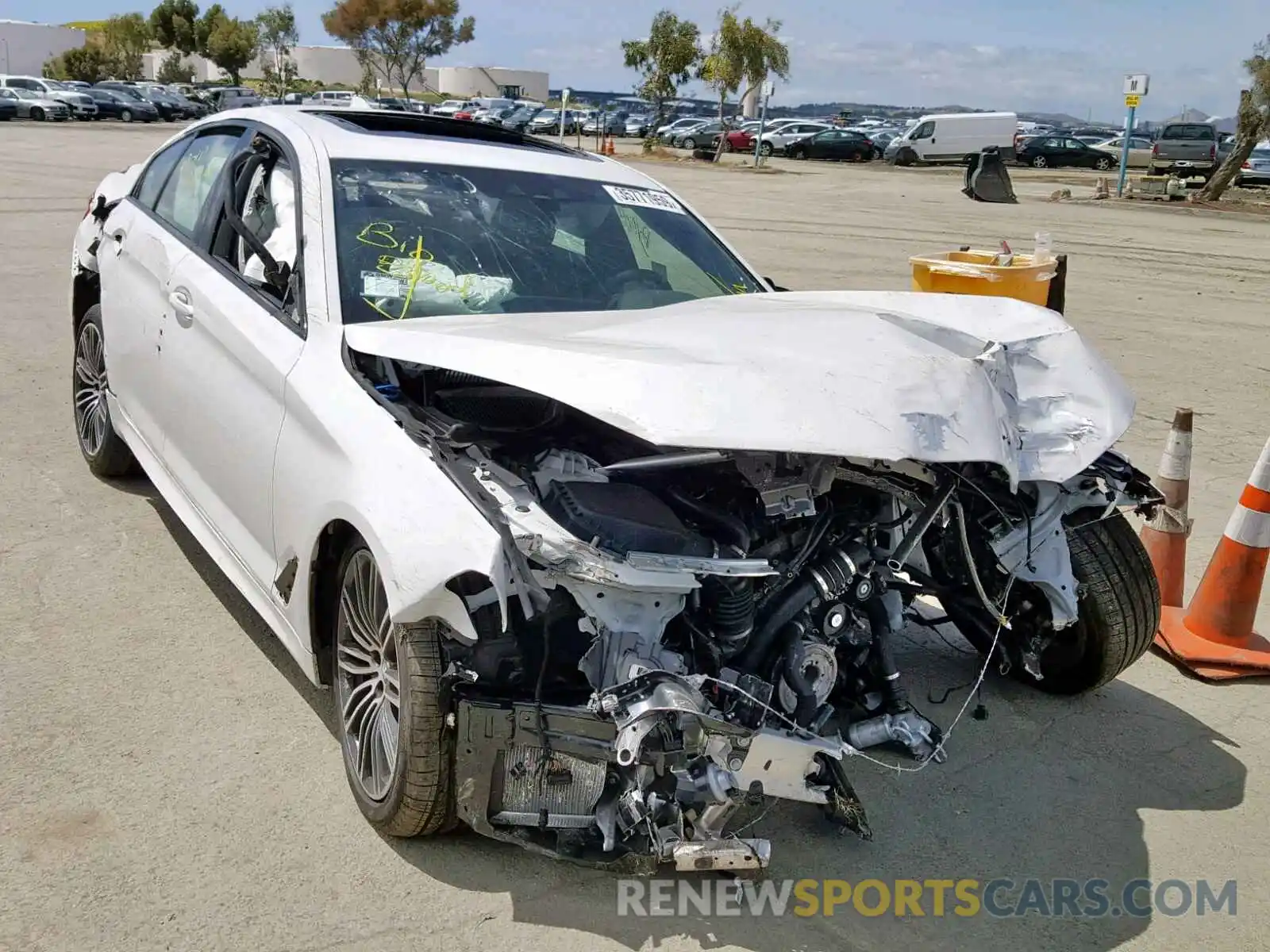 1 Photograph of a damaged car WBAJE5C51KWW13428 BMW 5 SERIES 2019
