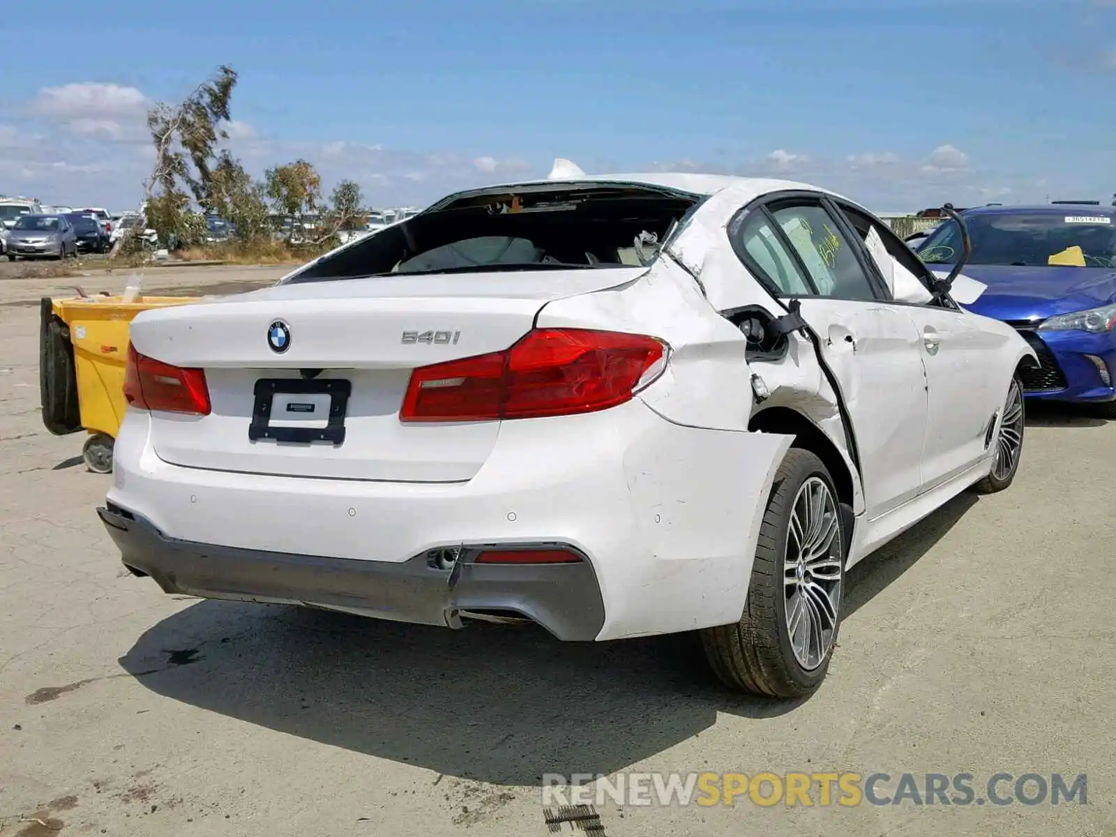 4 Photograph of a damaged car WBAJE5C51KWW13428 BMW 5 SERIES 2019