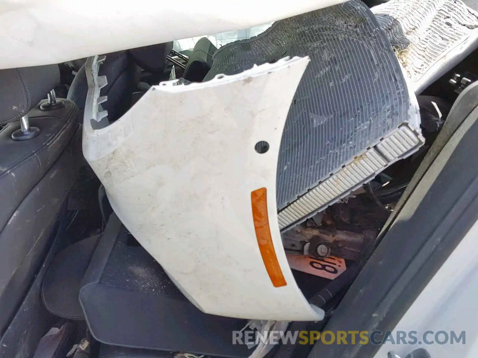 6 Photograph of a damaged car WBAJE5C51KWW13428 BMW 5 SERIES 2019