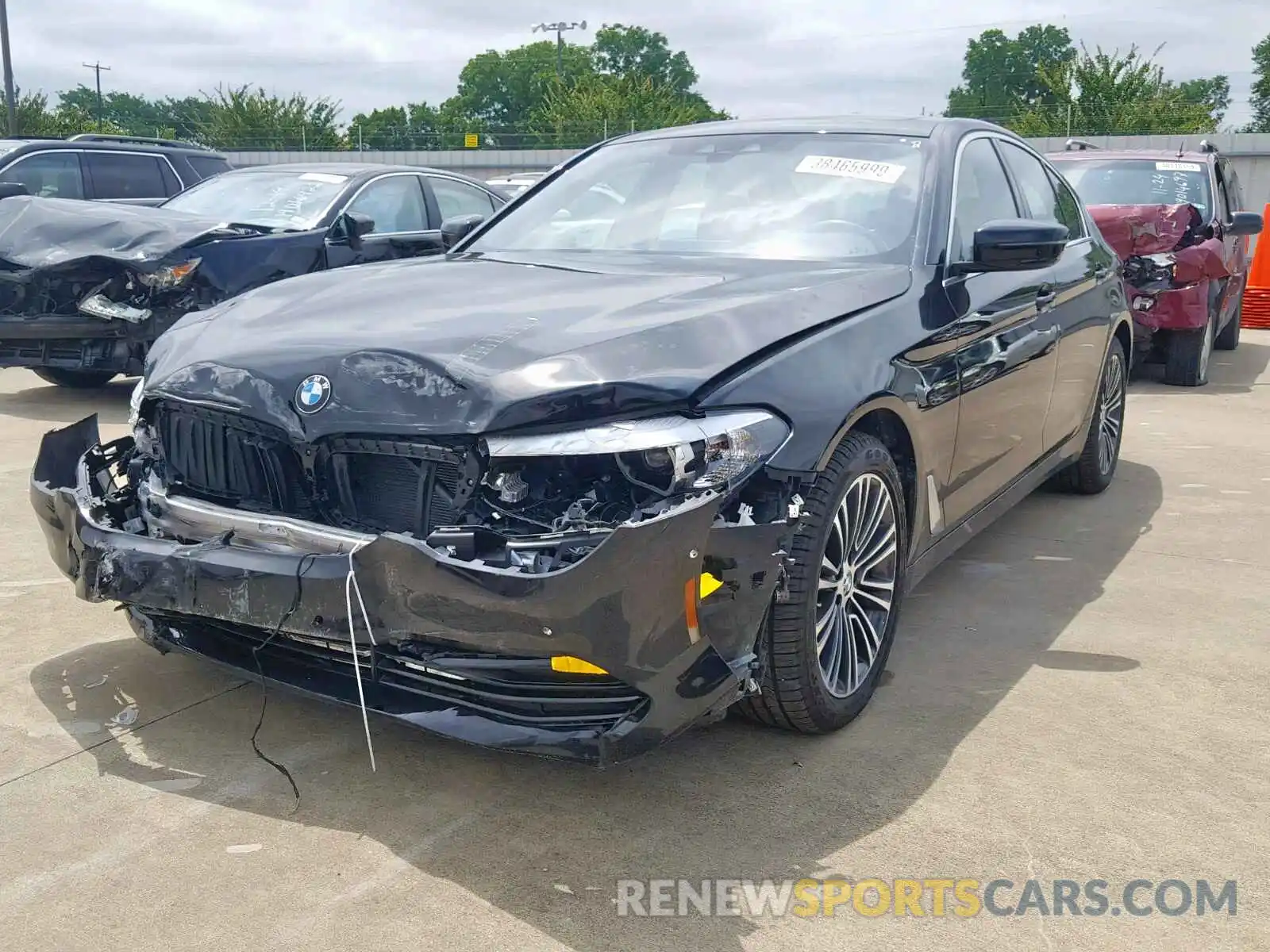 2 Photograph of a damaged car WBAJE5C57KWE66566 BMW 5 SERIES 2019