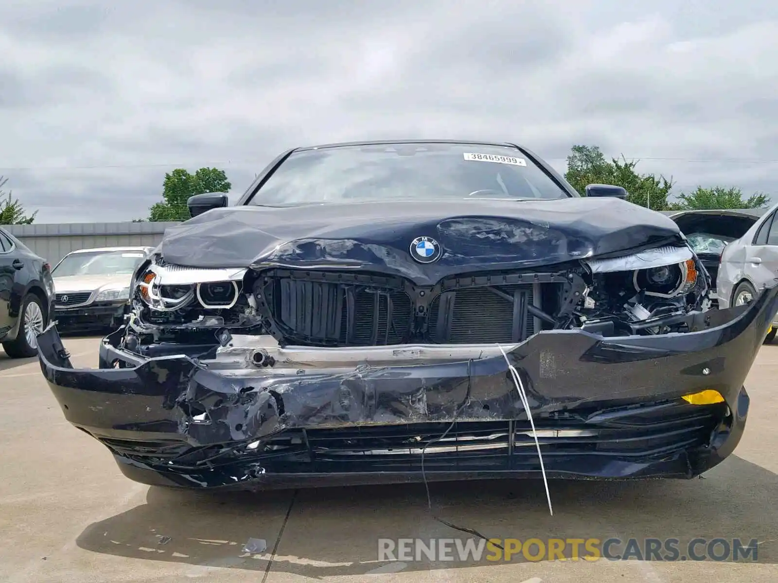 9 Photograph of a damaged car WBAJE5C57KWE66566 BMW 5 SERIES 2019