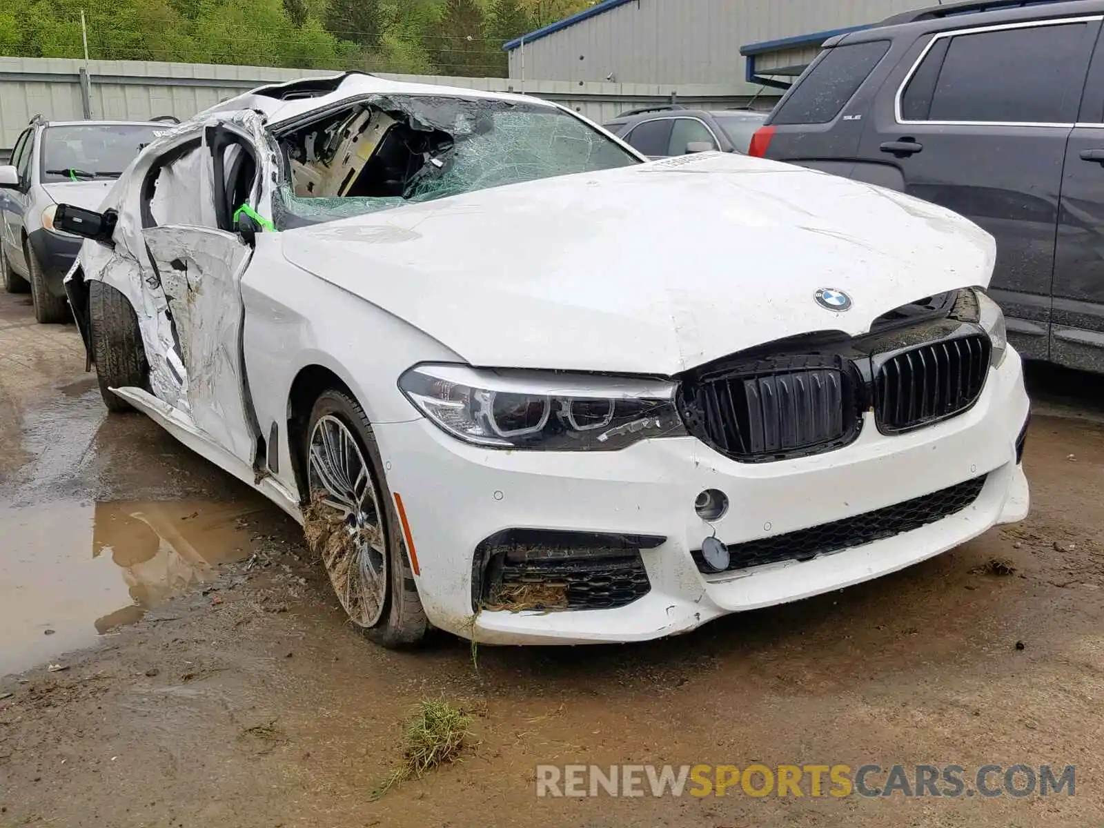 1 Photograph of a damaged car WBAJE7C52KWD55533 BMW 5 SERIES 2019