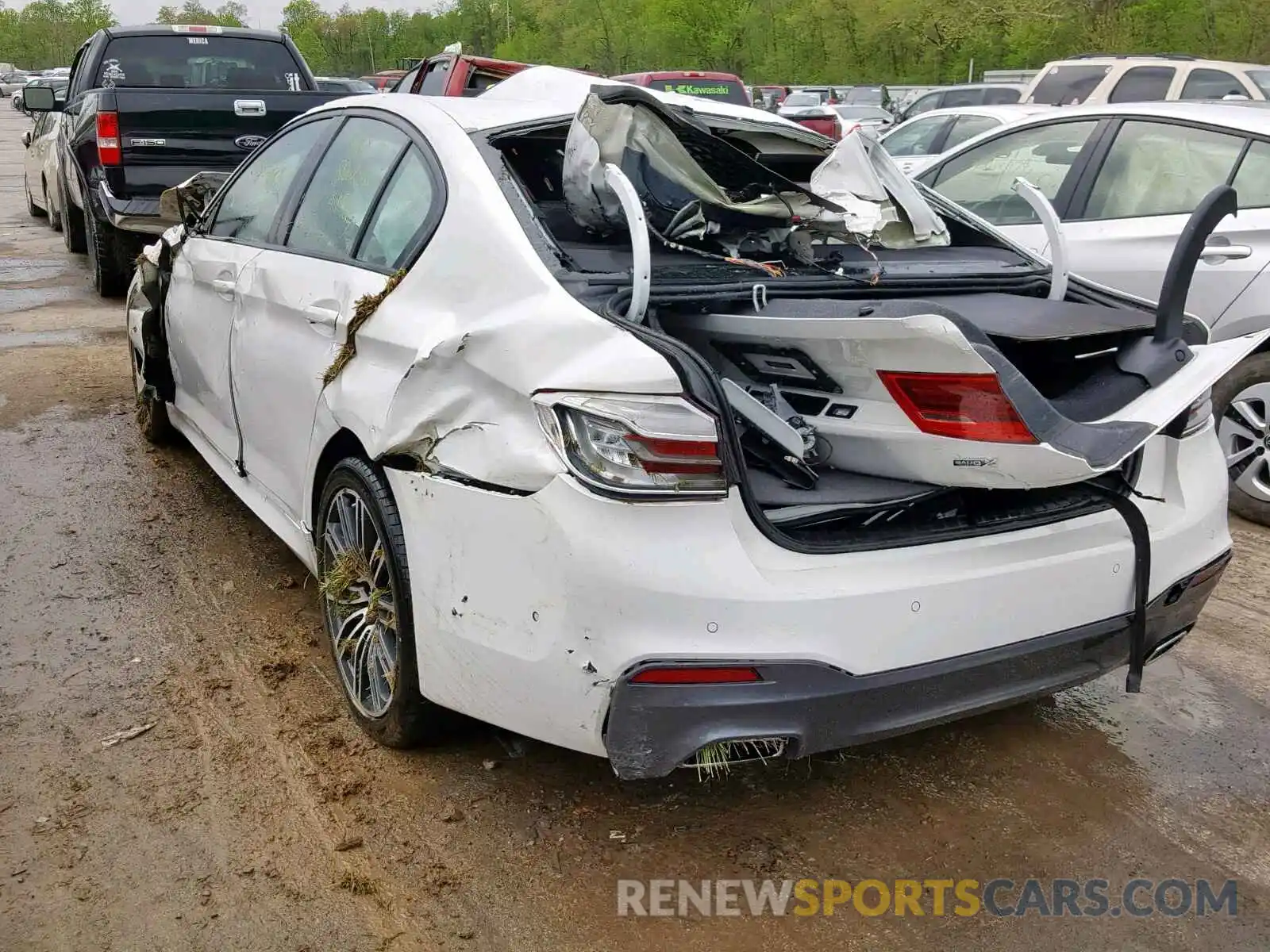 3 Photograph of a damaged car WBAJE7C52KWD55533 BMW 5 SERIES 2019