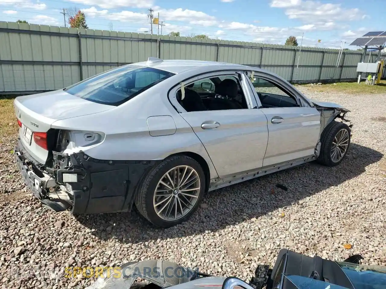 3 Photograph of a damaged car WBAJE7C52KWW14972 BMW 5 SERIES 2019