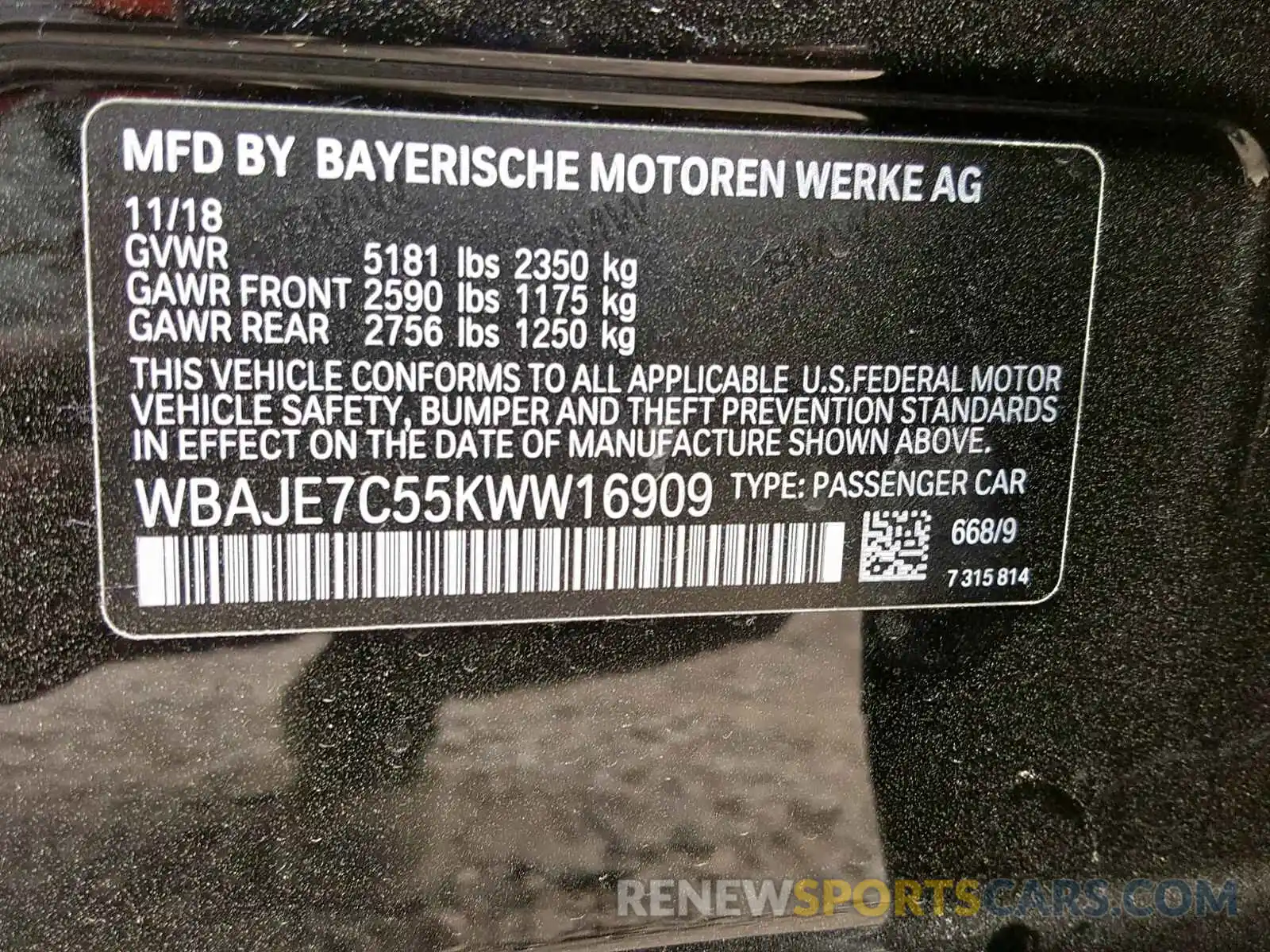 10 Photograph of a damaged car WBAJE7C55KWW16909 BMW 5 SERIES 2019