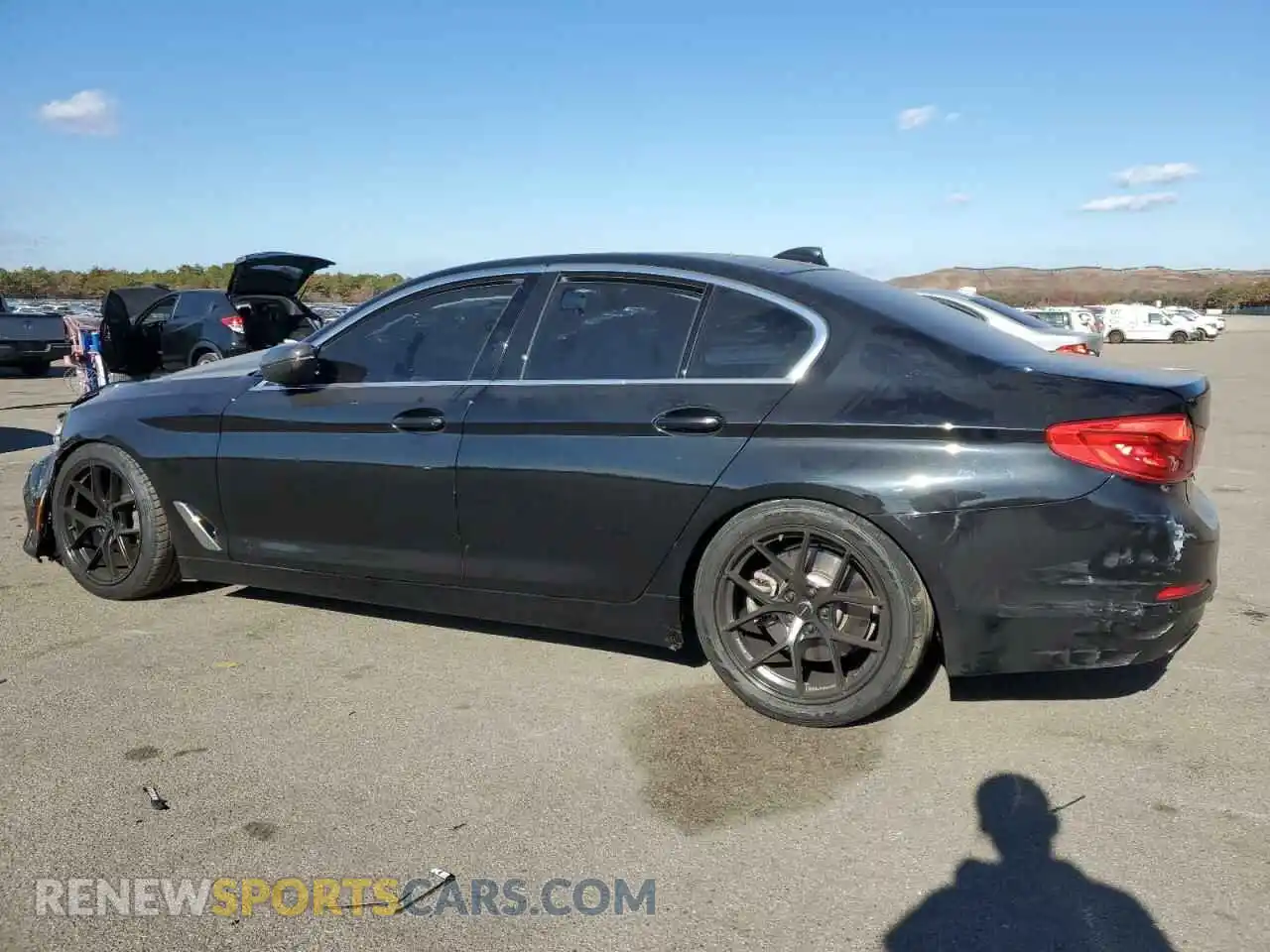 2 Photograph of a damaged car WBAJE7C55KWW22838 BMW 5 SERIES 2019