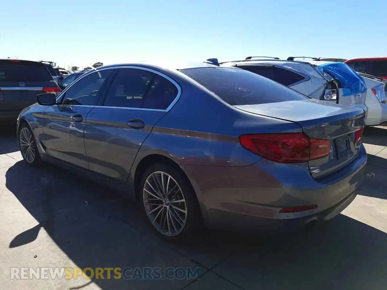 2 Photograph of a damaged car WBAJR3C01LWW68153 BMW 5 SERIES 2020