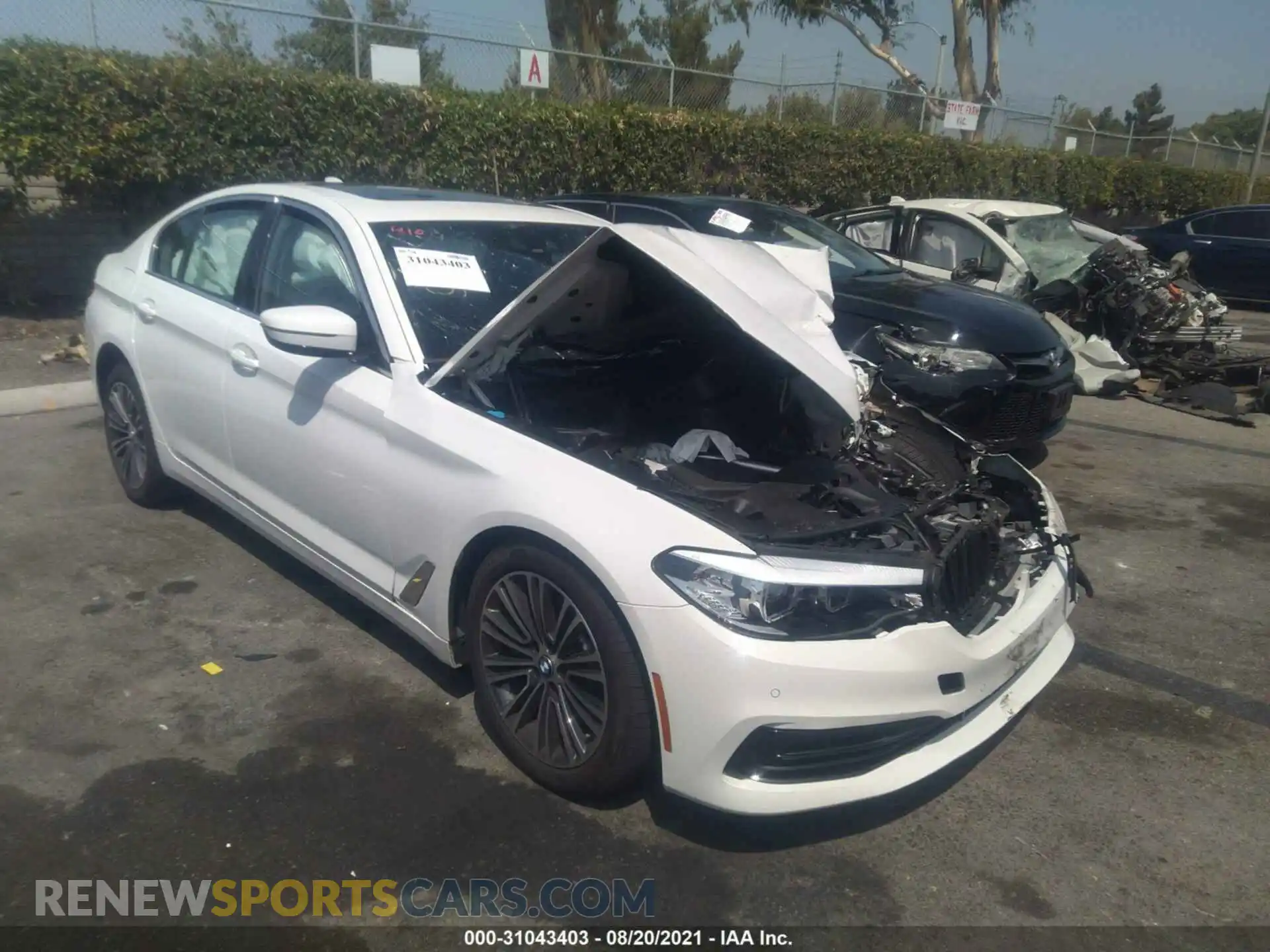 1 Photograph of a damaged car WBAJR3C04LWW53369 BMW 5 SERIES 2020