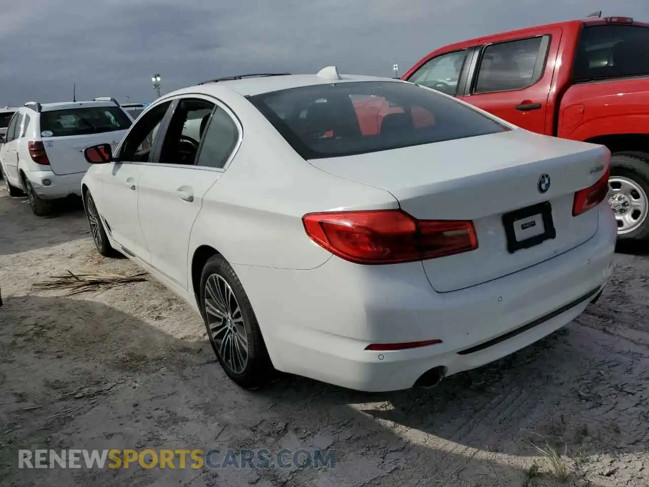 2 Photograph of a damaged car WBAJR3C04LWW58913 BMW 5 SERIES 2020