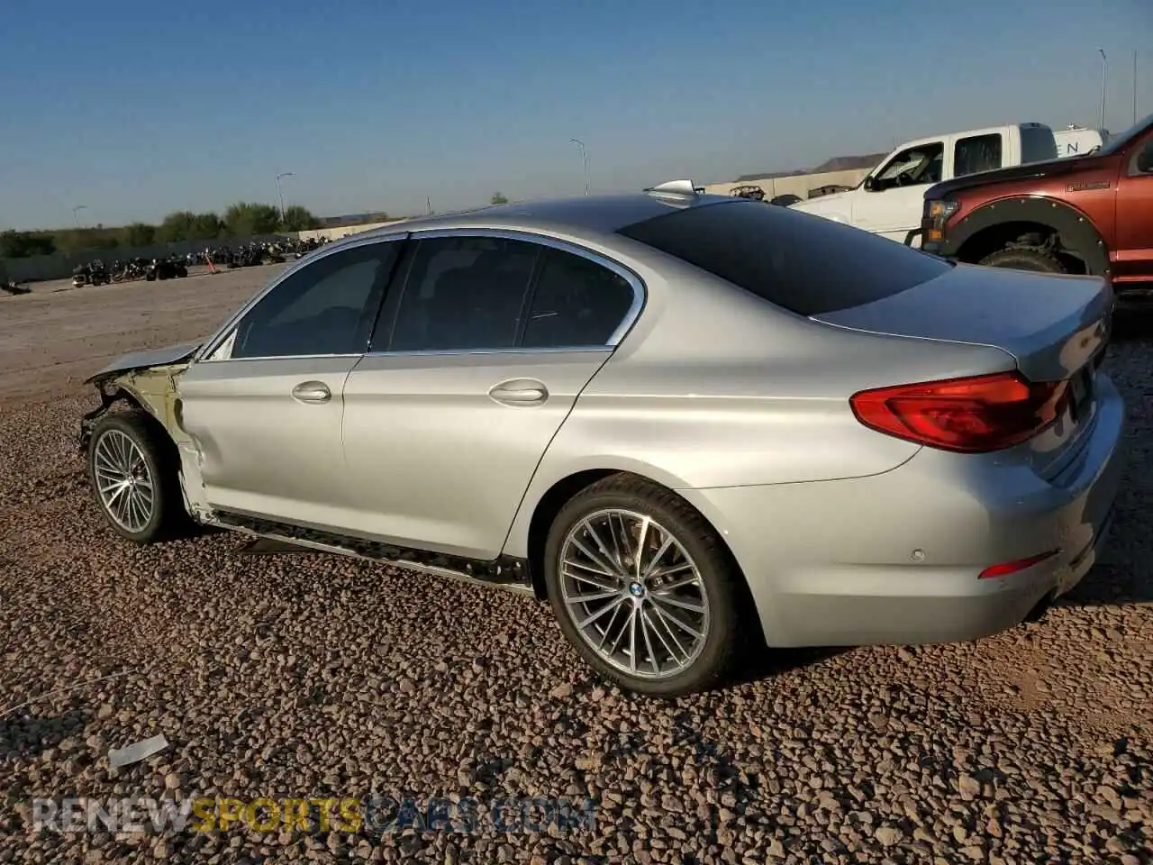 2 Photograph of a damaged car WBAJR3C04LWW73928 BMW 5 SERIES 2020