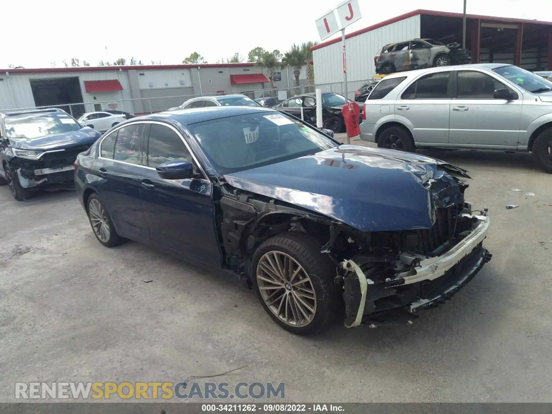 1 Photograph of a damaged car WBAJR3C04LWW77347 BMW 5 SERIES 2020