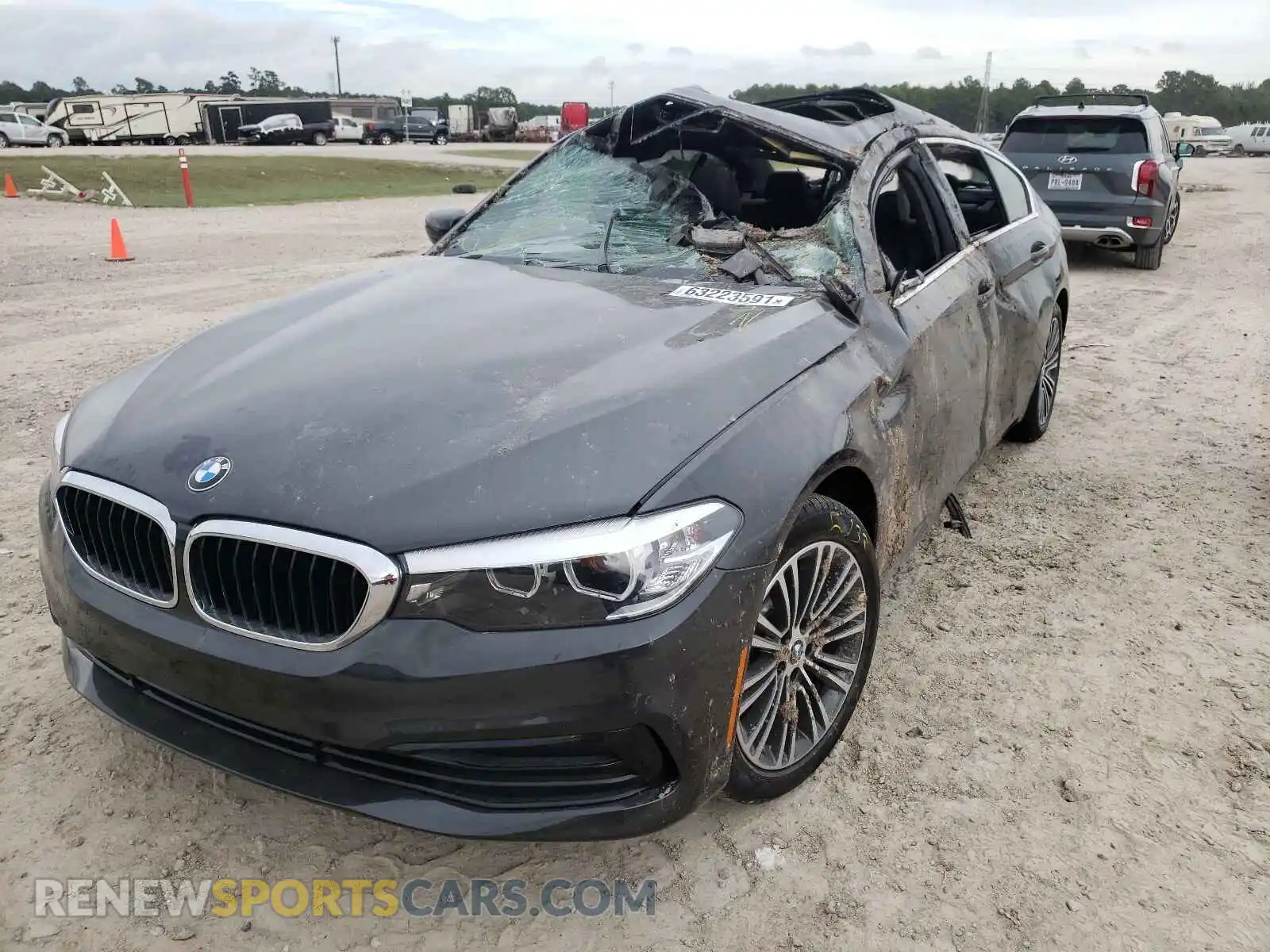 2 Photograph of a damaged car WBAJR3C06LWW63322 BMW 5 SERIES 2020