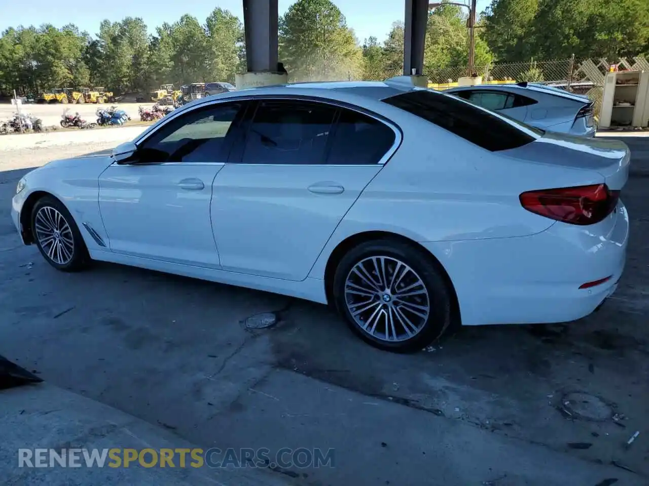 2 Photograph of a damaged car WBAJR3C09LWW63752 BMW 5 SERIES 2020