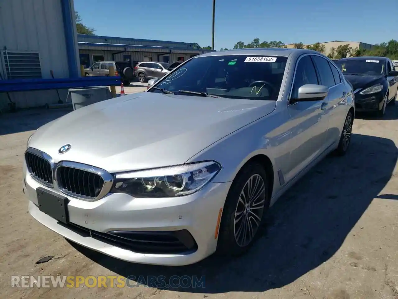 2 Photograph of a damaged car WBAJR3C0XLWW64229 BMW 5 SERIES 2020