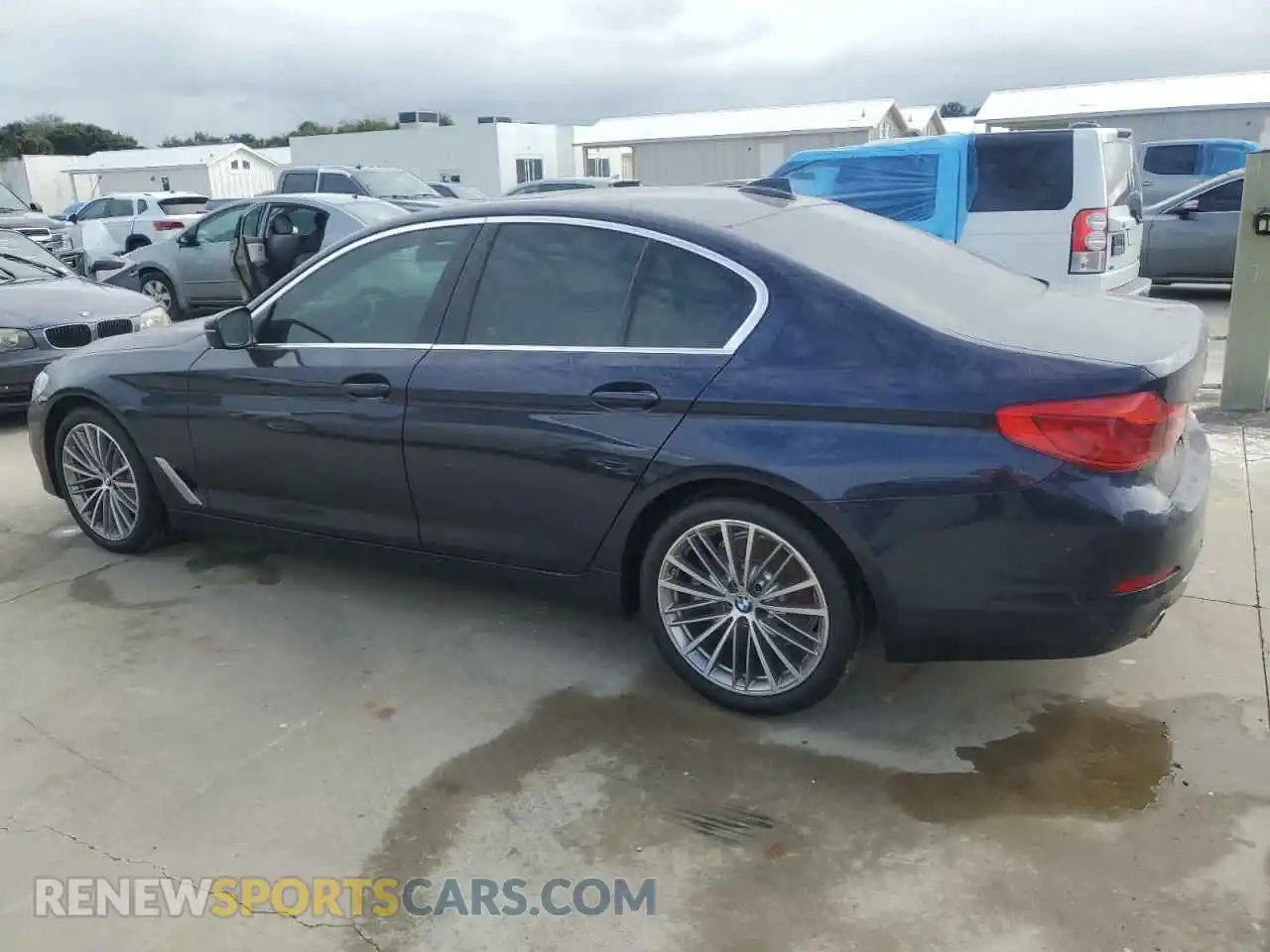 2 Photograph of a damaged car WBAJR3C0XLWW76929 BMW 5 SERIES 2020