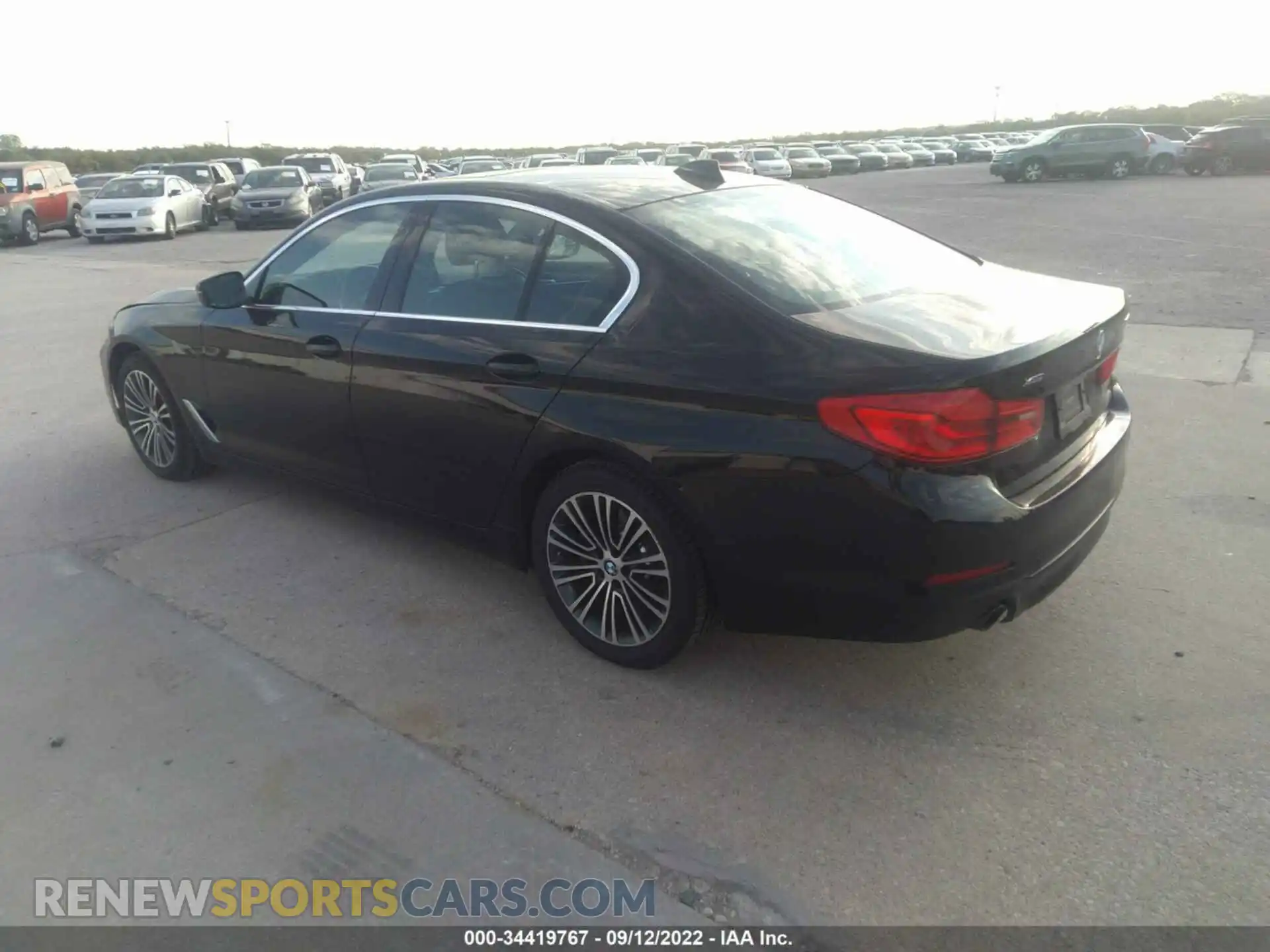 3 Photograph of a damaged car WBAJR7C02LWW64605 BMW 5 SERIES 2020